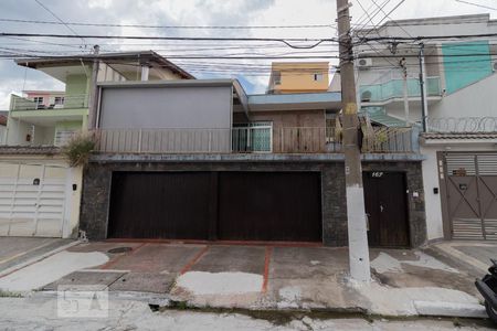 Casa à venda com 300m², 3 quartos e 3 vagasFachada