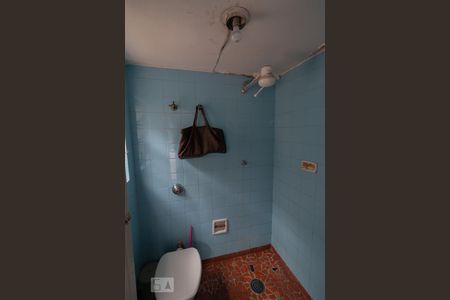 Casa à venda com 300m², 3 quartos e 3 vagasBanheiro de Serviço