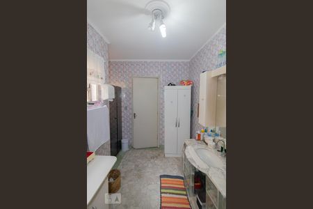 Banheiro de casa à venda com 3 quartos, 300m² em Vila Isolina Mazzei, São Paulo