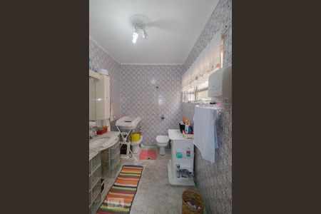 Banheiro de casa à venda com 3 quartos, 300m² em Vila Isolina Mazzei, São Paulo