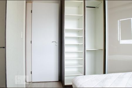 Quarto de apartamento à venda com 2 quartos, 67m² em Novo Mundo, Curitiba