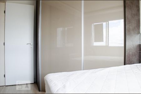 Quarto de apartamento à venda com 2 quartos, 67m² em Novo Mundo, Curitiba