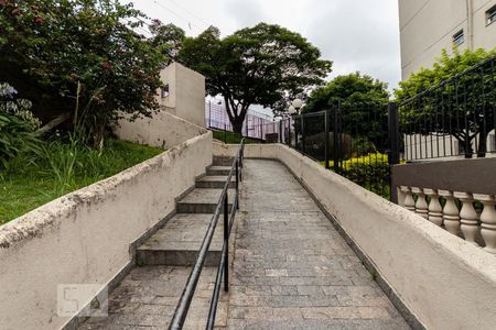 Apartamento à venda com 60m², 2 quartos e 1 vagaEscada de acesso portaria 