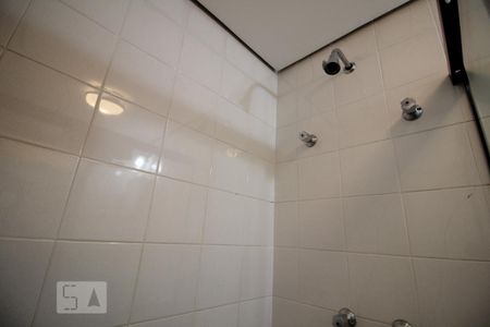 Chuveiro de apartamento para alugar com 2 quartos, 65m² em Vila Andrade, São Paulo