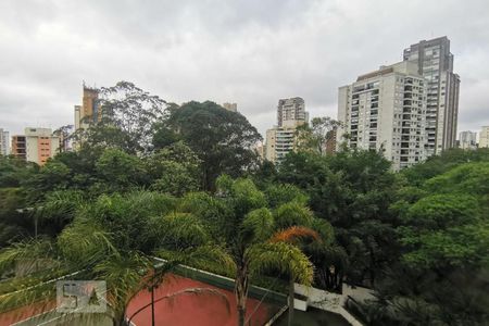 Vista de apartamento para alugar com 3 quartos, 230m² em Vila Suzana, São Paulo