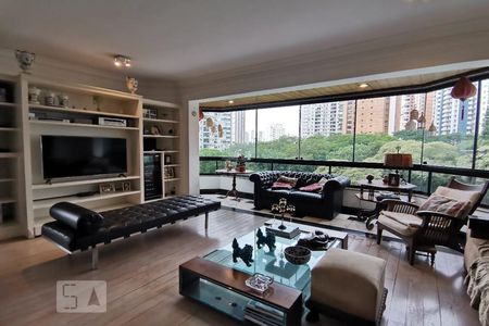 Sala de Estar de apartamento para alugar com 3 quartos, 230m² em Vila Suzana, São Paulo