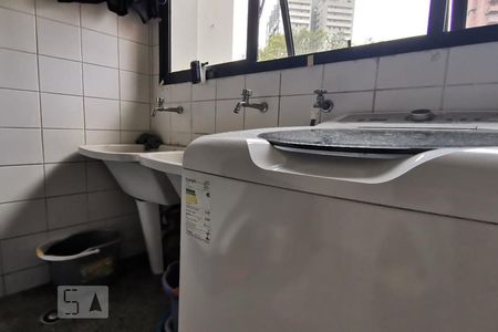 Apartamento para alugar com 230m², 3 quartos e 4 vagas Apartamento para alugar com 230m², 3 quartos e 4 vagasDetalhe da area de serviço