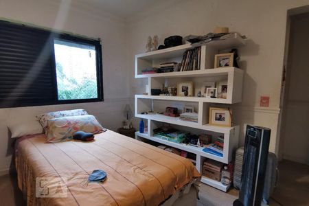 Apartamento para alugar com 230m², 3 quartos e 4 vagas Apartamento para alugar com 230m², 3 quartos e 4 vagasQuarto