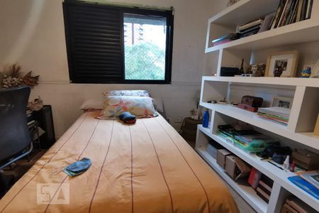 Apartamento para alugar com 230m², 3 quartos e 4 vagas Apartamento para alugar com 230m², 3 quartos e 4 vagasQuarto