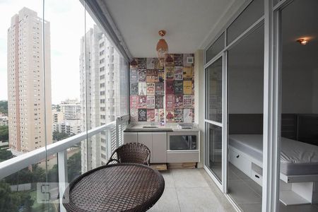 Varanda de kitnet/studio à venda com 1 quarto, 36m² em Real Parque, São Paulo