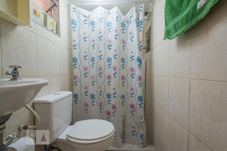 Casa à venda com 158m², 3 quartos e 2 vagas Casa à venda com 158m², 3 quartos e 2 vagasBanheiro de Serviço