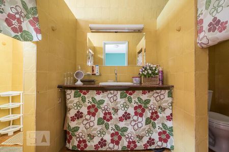 Casa à venda com 158m², 3 quartos e 2 vagas Casa à venda com 158m², 3 quartos e 2 vagasBanheiro 2