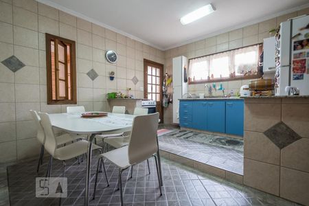 Casa à venda com 158m², 3 quartos e 2 vagas Casa à venda com 158m², 3 quartos e 2 vagasCozinha