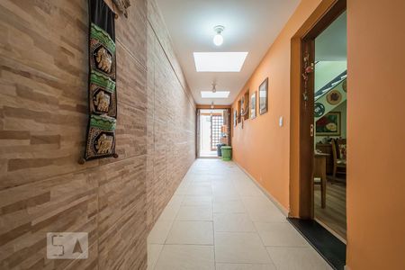 Casa à venda com 158m², 3 quartos e 2 vagas Casa à venda com 158m², 3 quartos e 2 vagasCorredor Lateral