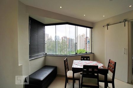 Sala de kitnet/studio à venda com 1 quarto, 40m² em Paraíso do Morumbi, São Paulo