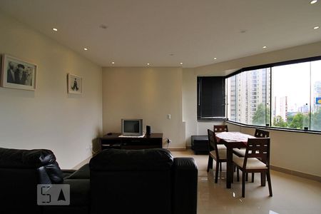 Sala de kitnet/studio à venda com 1 quarto, 40m² em Paraíso do Morumbi, São Paulo