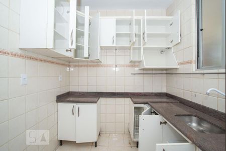 Cozinha de apartamento para alugar com 3 quartos, 60m² em Parque Copacabana, Belo Horizonte