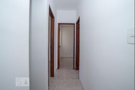 Corredor de apartamento para alugar com 3 quartos, 60m² em Parque Copacabana, Belo Horizonte
