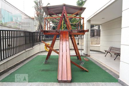 Apartamento à venda com 53m², 2 quartos e 3 vagas Apartamento à venda com 53m², 2 quartos e 3 vagasÁrea Comum - Playground