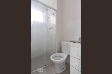 Apartamento à venda com 53m², 2 quartos e 3 vagas Apartamento à venda com 53m², 2 quartos e 3 vagasBanheiro