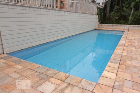 Apartamento à venda com 53m², 2 quartos e 3 vagas Apartamento à venda com 53m², 2 quartos e 3 vagasÁrea comum - Piscina