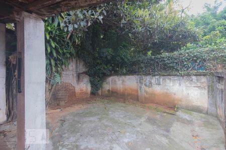 Casa à venda com 200m², 2 quartos e 6 vagasTerreno