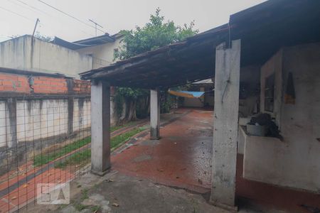 Casa à venda com 200m², 2 quartos e 6 vagasTerreno