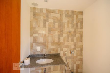 Apartamento à venda com 320m², 5 quartos e 1 vaga Apartamento à venda com 320m², 5 quartos e 1 vagaLavabo