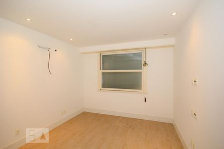 Apartamento à venda com 320m², 5 quartos e 1 vaga Apartamento à venda com 320m², 5 quartos e 1 vagaQuarto 3