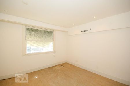 Apartamento à venda com 320m², 5 quartos e 1 vaga Apartamento à venda com 320m², 5 quartos e 1 vagaQuarto 1