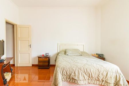 Casa à venda com 130m², 4 quartos e 2 vagas Casa à venda com 130m², 4 quartos e 2 vagasQuarto 1 Suite