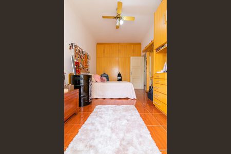 Casa à venda com 130m², 4 quartos e 2 vagas Casa à venda com 130m², 4 quartos e 2 vagasQuarto 2