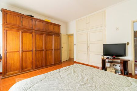 Casa à venda com 130m², 4 quartos e 2 vagas Casa à venda com 130m², 4 quartos e 2 vagasQuarto 1 Suite