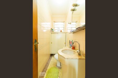 Casa à venda com 130m², 4 quartos e 2 vagas Casa à venda com 130m², 4 quartos e 2 vagasLavabo