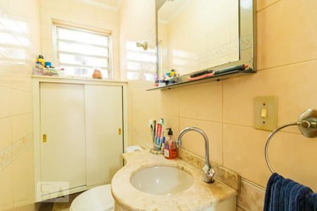 Casa à venda com 130m², 4 quartos e 2 vagas Casa à venda com 130m², 4 quartos e 2 vagasLavabo