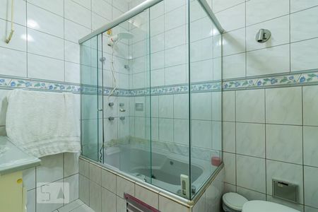 Casa à venda com 130m², 4 quartos e 2 vagas Casa à venda com 130m², 4 quartos e 2 vagasBanheiro 1