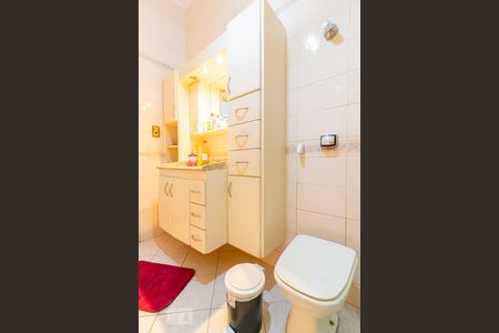 Casa à venda com 130m², 4 quartos e 2 vagas Casa à venda com 130m², 4 quartos e 2 vagasBanheiro da Suite