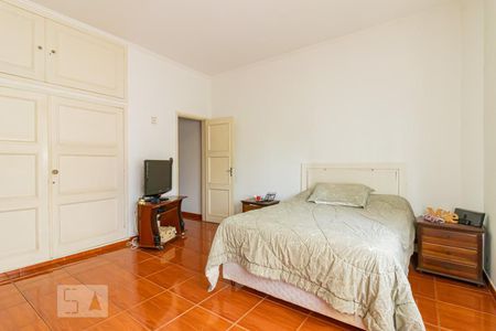 Casa à venda com 130m², 4 quartos e 2 vagas Casa à venda com 130m², 4 quartos e 2 vagasQuarto 1 Suite