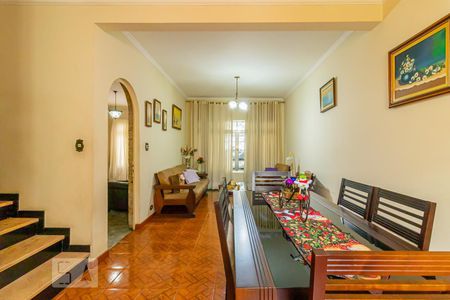 Casa à venda com 130m², 4 quartos e 2 vagas Casa à venda com 130m², 4 quartos e 2 vagasSala de Jantar