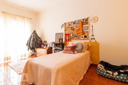 Casa à venda com 130m², 4 quartos e 2 vagas Casa à venda com 130m², 4 quartos e 2 vagasQuarto 2