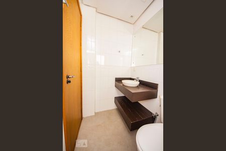 Apartamento para alugar com 145m², 3 quartos e 2 vagas Apartamento para alugar com 145m², 3 quartos e 2 vagasBanheiro 2