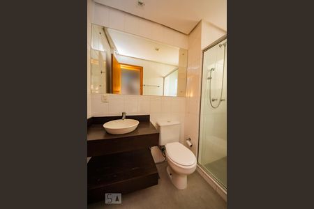 Apartamento para alugar com 145m², 3 quartos e 2 vagas Apartamento para alugar com 145m², 3 quartos e 2 vagasBanheiro 2