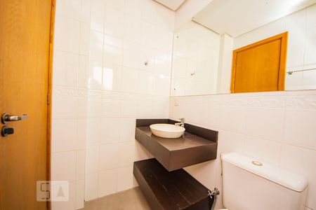 Apartamento para alugar com 145m², 3 quartos e 2 vagas Apartamento para alugar com 145m², 3 quartos e 2 vagasBanheiro 2