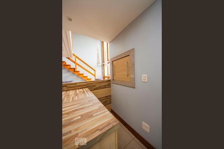 Apartamento para alugar com 145m², 3 quartos e 2 vagas Apartamento para alugar com 145m², 3 quartos e 2 vagasCozinha com churrasqueira