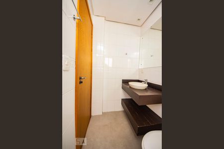 Apartamento para alugar com 145m², 3 quartos e 2 vagas Apartamento para alugar com 145m², 3 quartos e 2 vagasBanheiro 2
