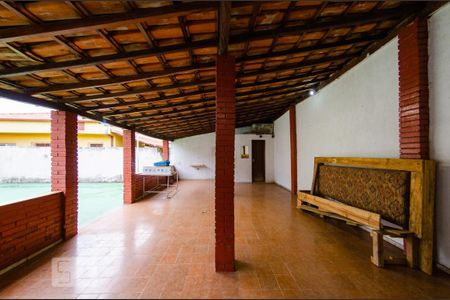 Casa à venda com 500m², 4 quartos e 3 vagas Casa à venda com 500m², 4 quartos e 3 vagasSalão de festas