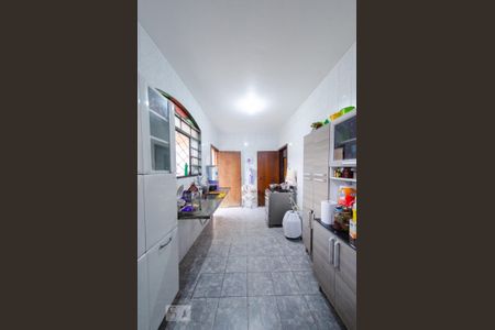 Casa à venda com 500m², 4 quartos e 3 vagas Casa à venda com 500m², 4 quartos e 3 vagasCozinha