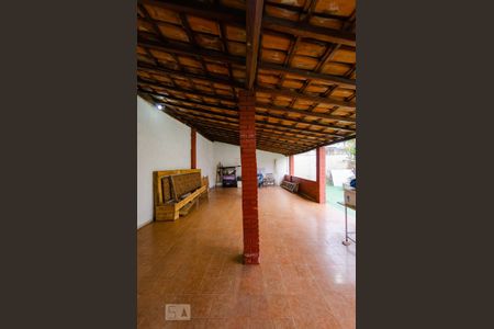 Casa à venda com 500m², 4 quartos e 3 vagas Casa à venda com 500m², 4 quartos e 3 vagasSalão de festas