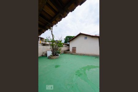 Casa à venda com 500m², 4 quartos e 3 vagas Casa à venda com 500m², 4 quartos e 3 vagasQuintal