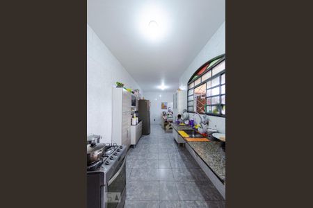 Casa à venda com 500m², 4 quartos e 3 vagas Casa à venda com 500m², 4 quartos e 3 vagasCozinha